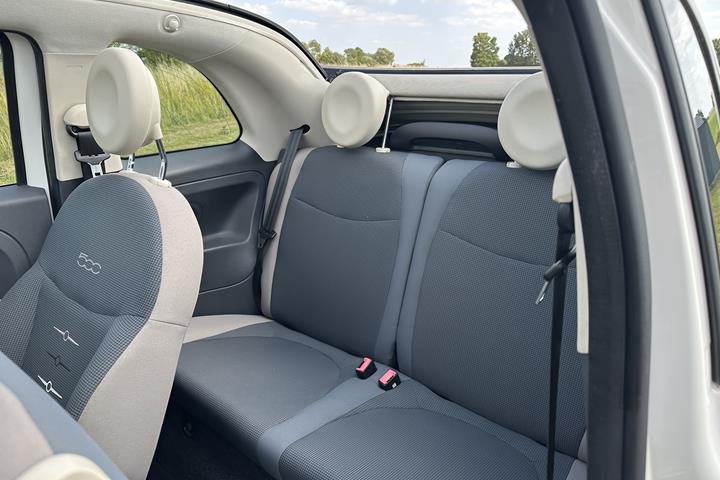 Hvid Fiat 500C fra 2015