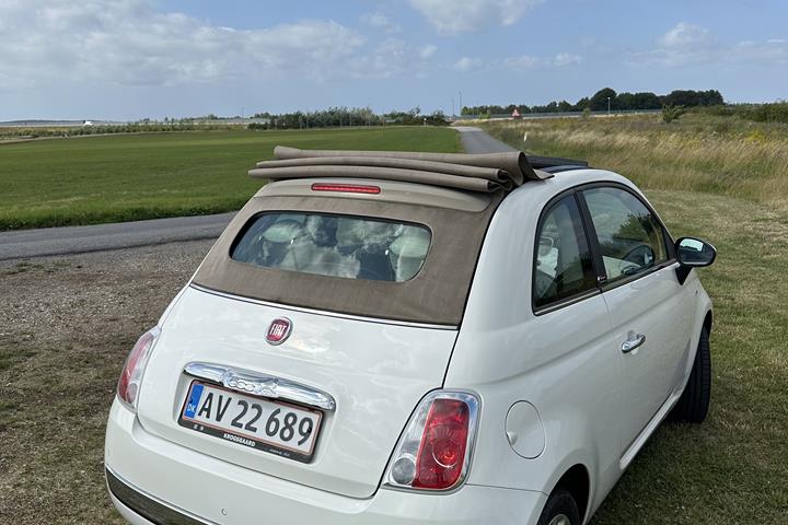Hvid Fiat 500C fra 2015
