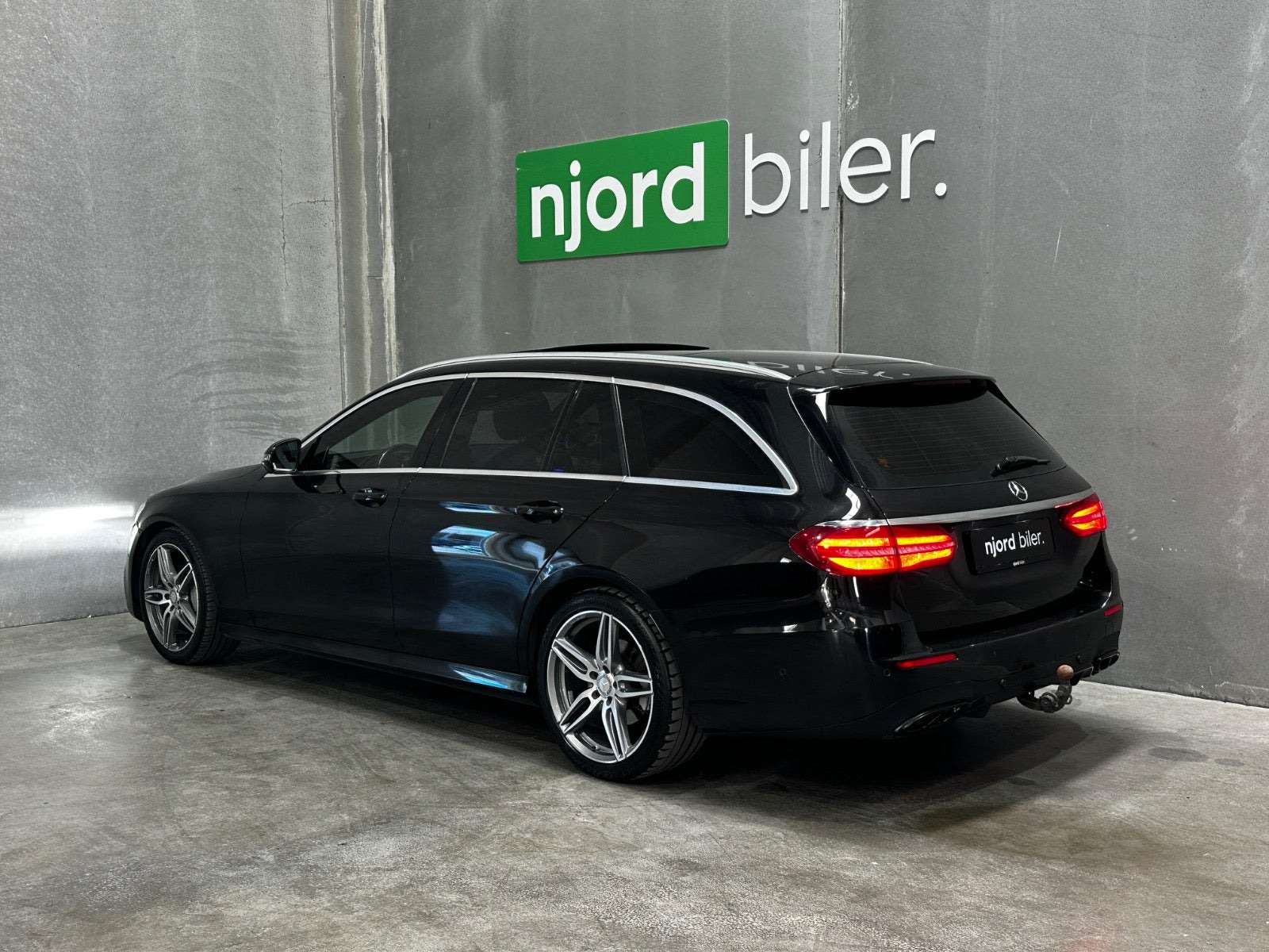undefined Mercedes E220 d fra 2017