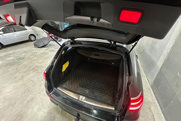 undefined Mercedes E220 d fra 2017