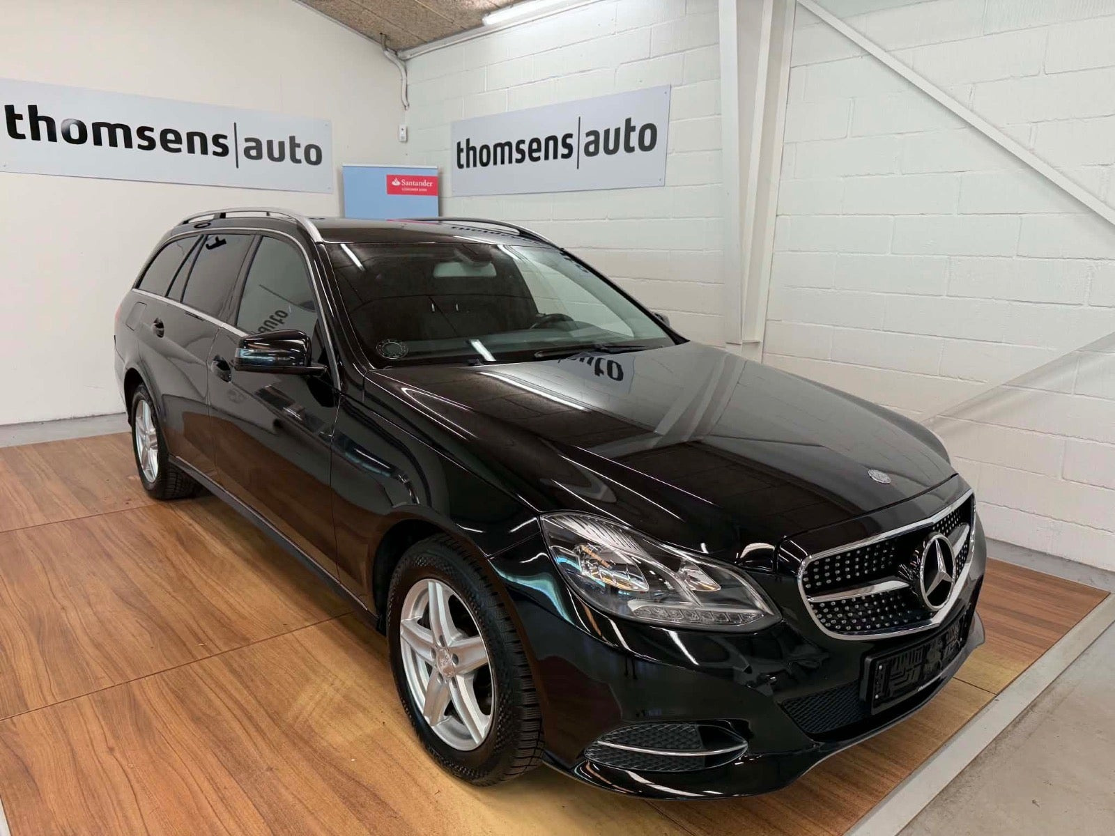 Sort Mercedes E200 fra 2014