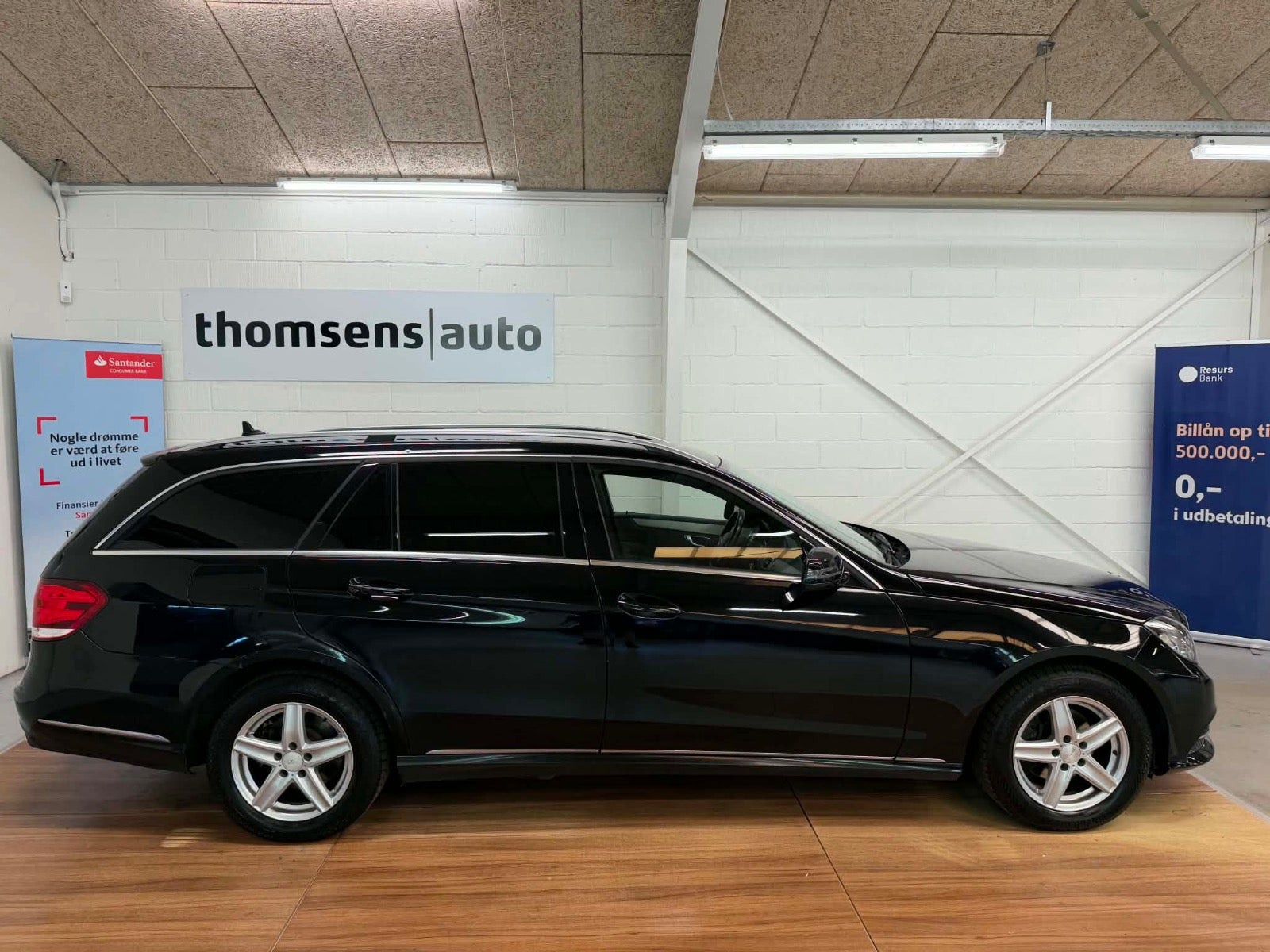 Sort Mercedes E200 fra 2014
