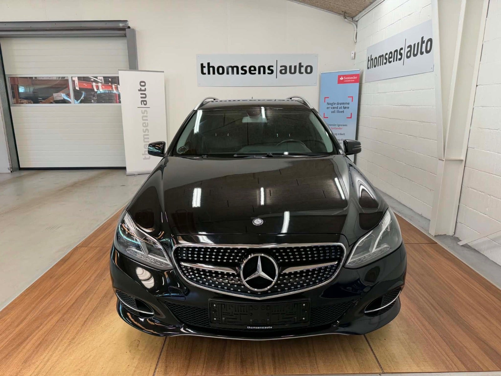 Sort Mercedes E200 fra 2014