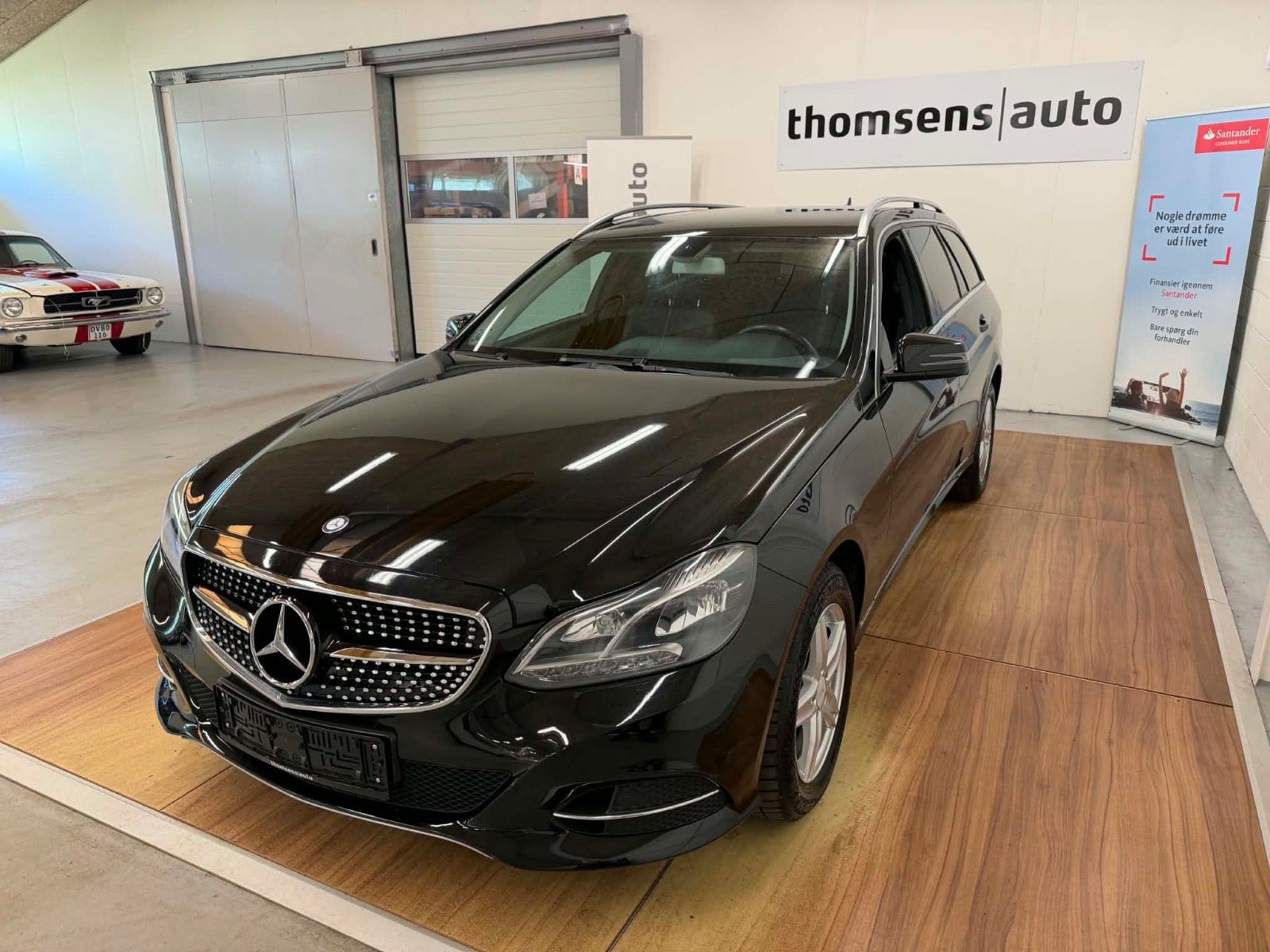 Sort Mercedes E200 fra 2014