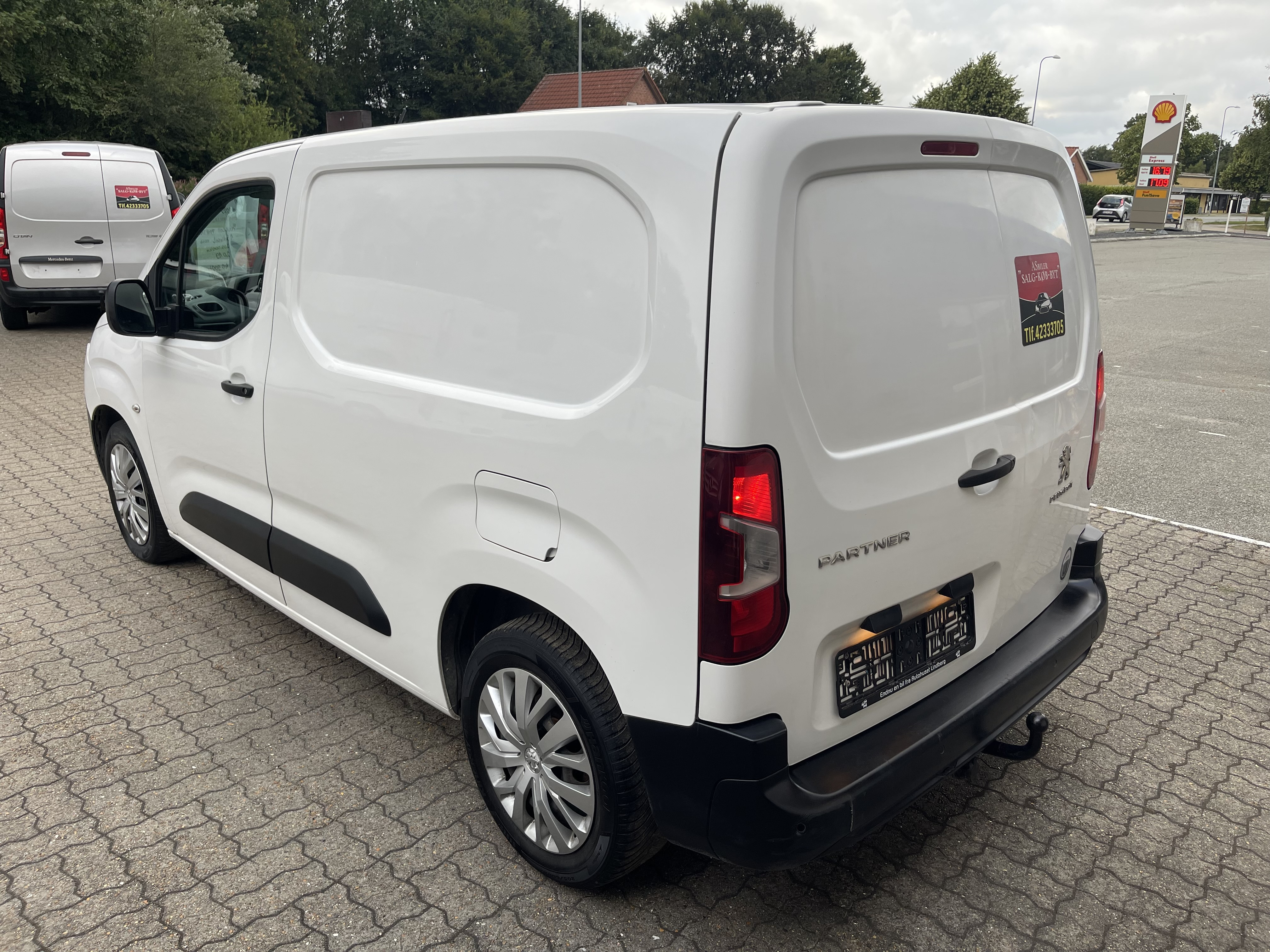 Hvid Peugeot Partner fra 2019