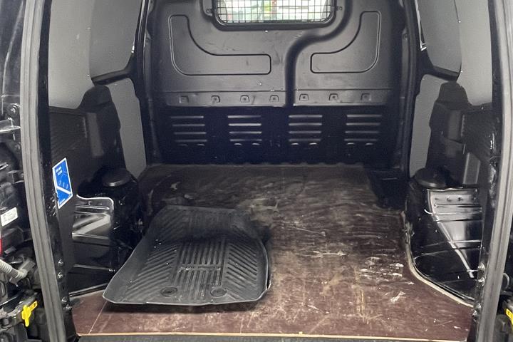 Sort Ford Transit Courier fra 2022