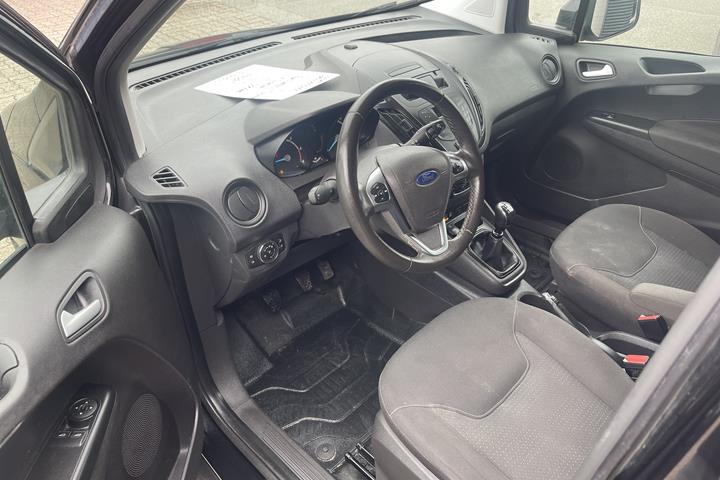 Sort Ford Transit Courier fra 2022