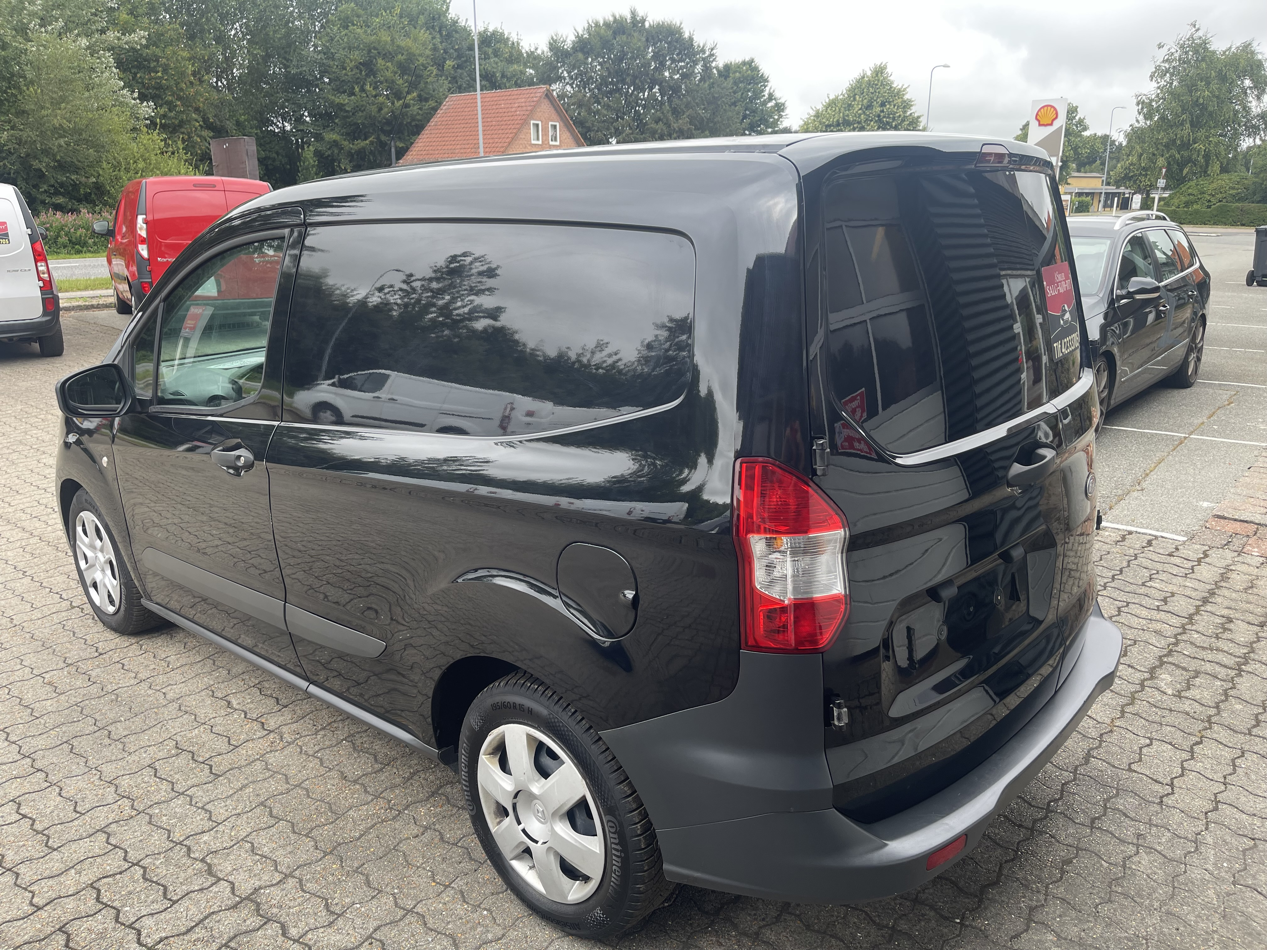 Sort Ford Transit Courier fra 2022