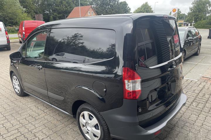 Sort Ford Transit Courier fra 2022