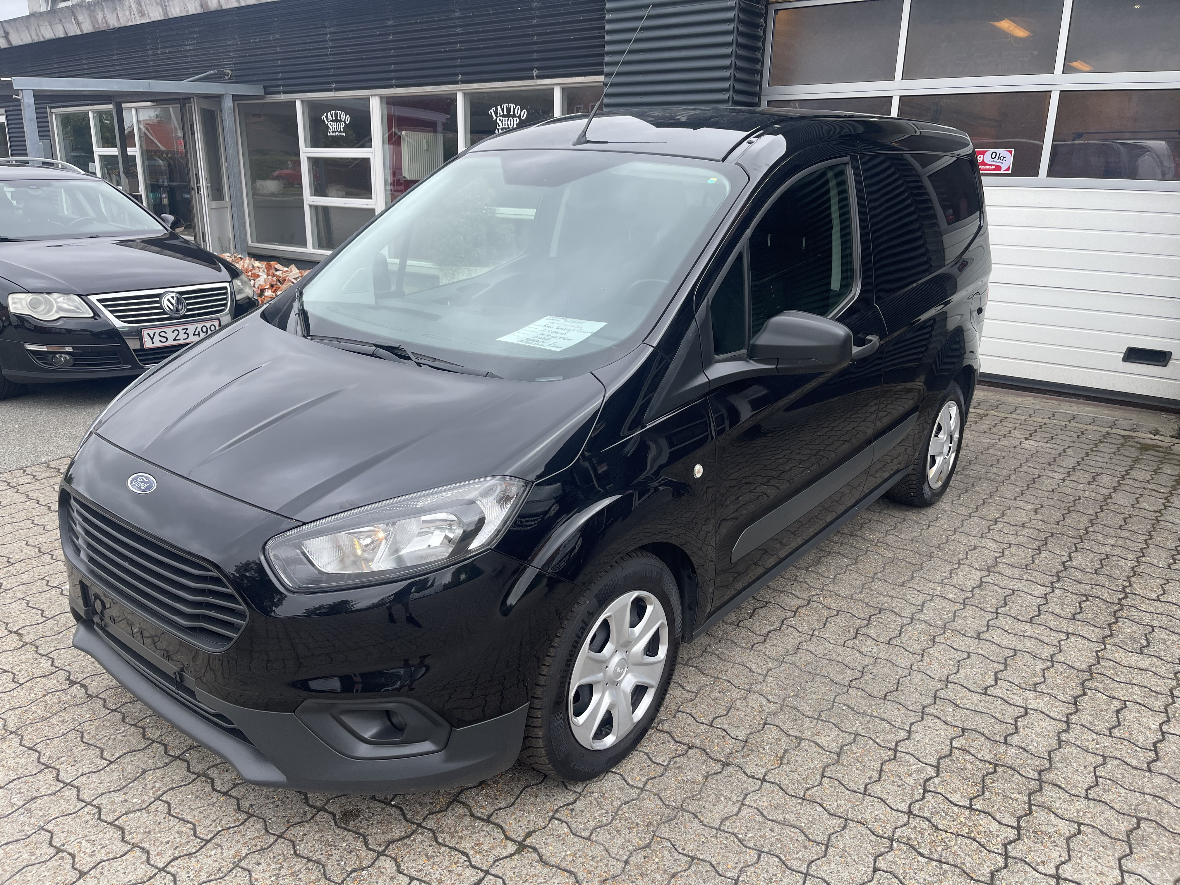 Sort Ford Transit Courier fra 2022