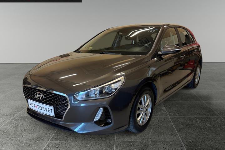 Grå Hyundai i30 fra 2017