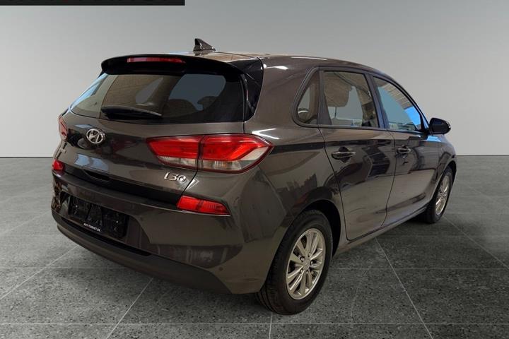 Grå Hyundai i30 fra 2017