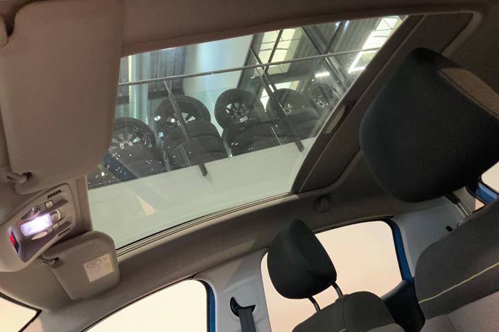 Blå Citroën C3 fra 2019