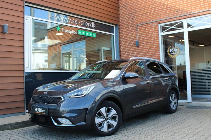 Grå Kia Niro fra 2019