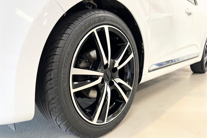Hvid Renault Clio fra 2021