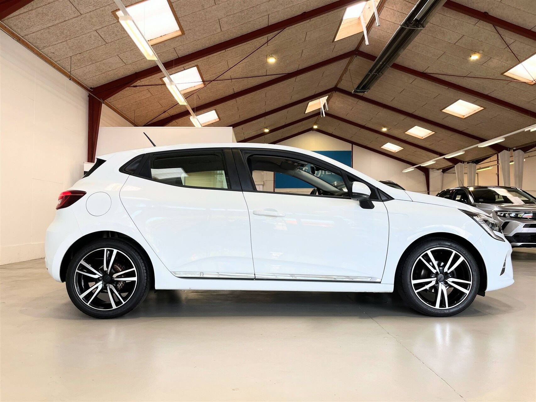 Hvid Renault Clio fra 2021