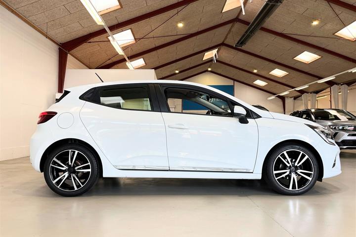 Hvid Renault Clio fra 2021