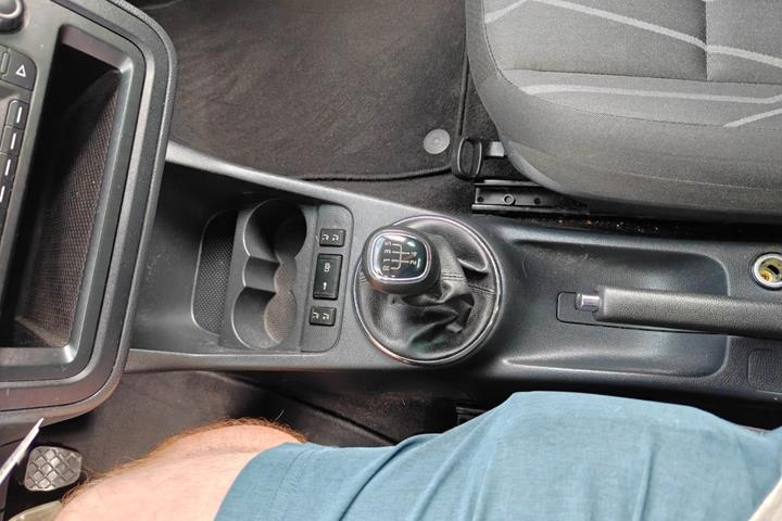Gul Skoda Fabia fra 2011
