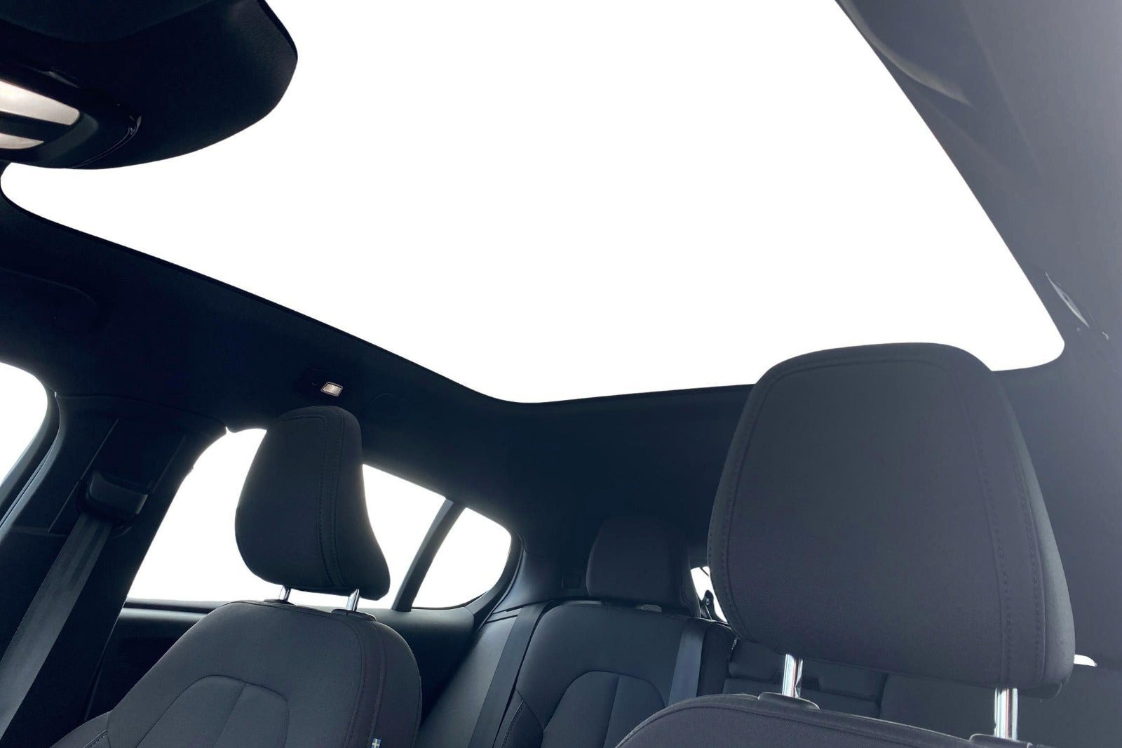 Sort Volvo C40 fra 2023
