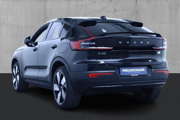Sort Volvo C40 fra 2023