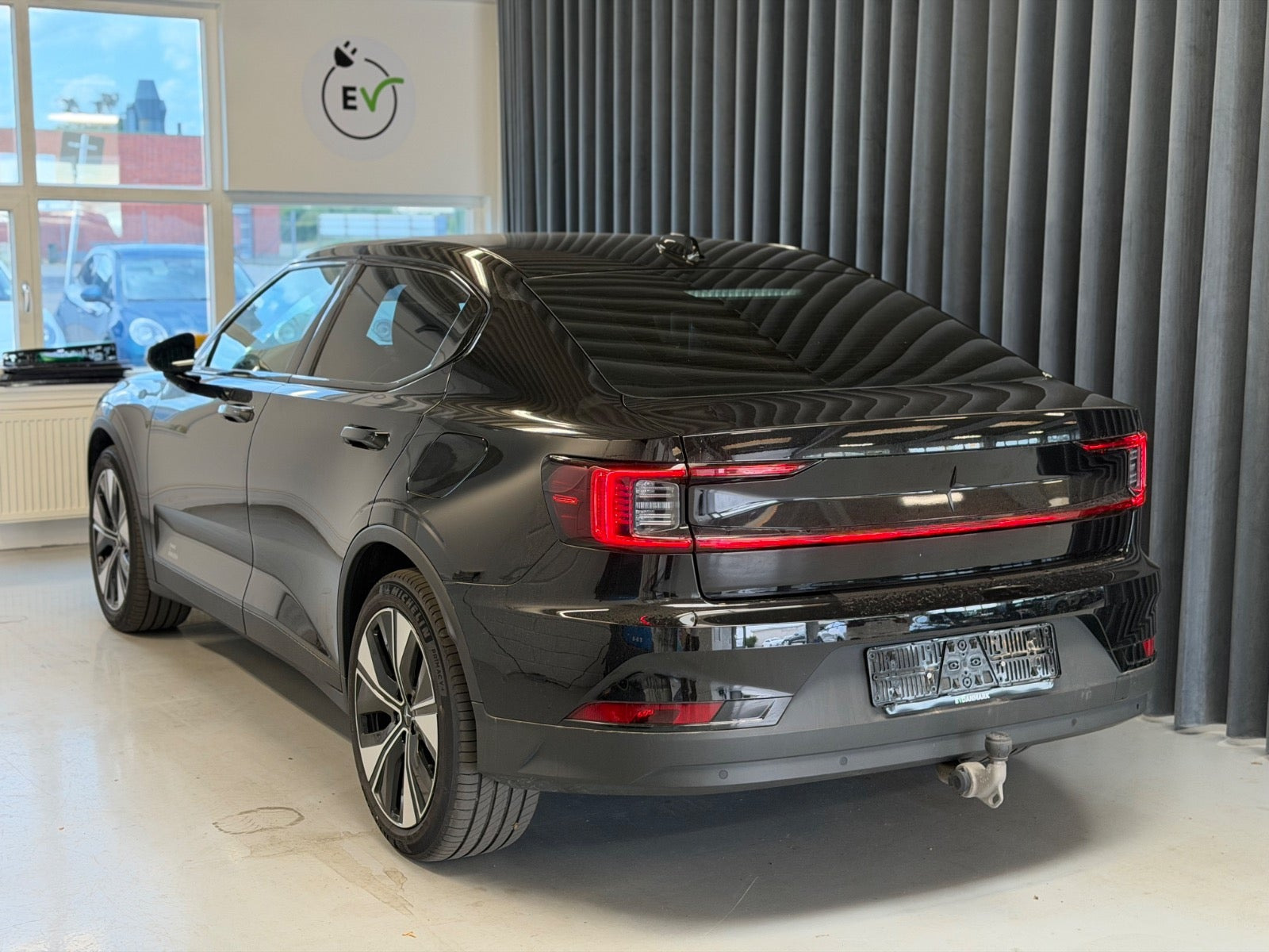 Sort Polestar 2 fra 2024