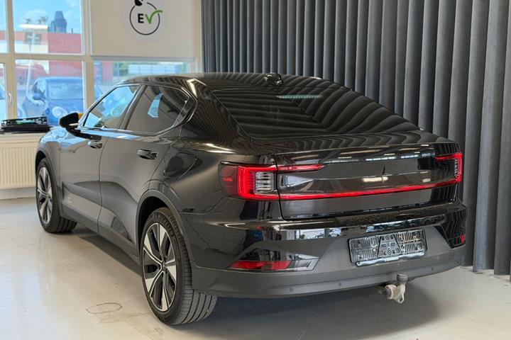 Sort Polestar 2 fra 2024
