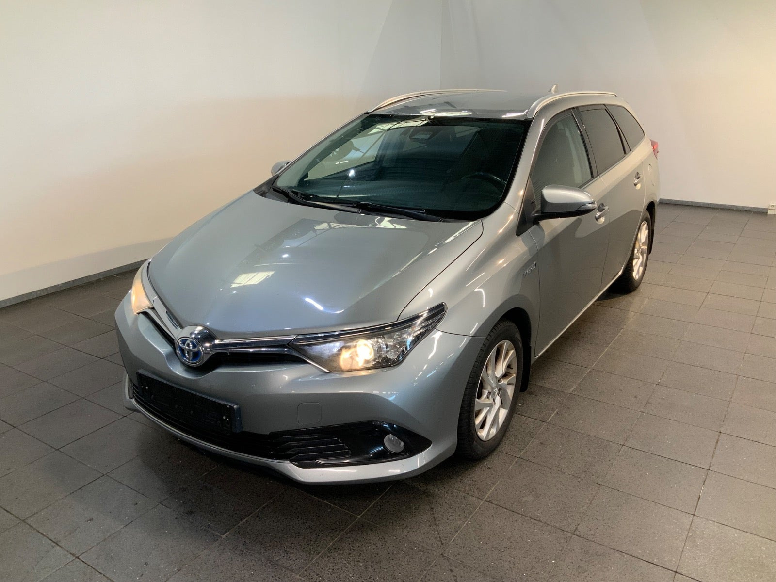 Toyota Auris 1,8 Hybrid H2 Comfort Touring Sports CVT