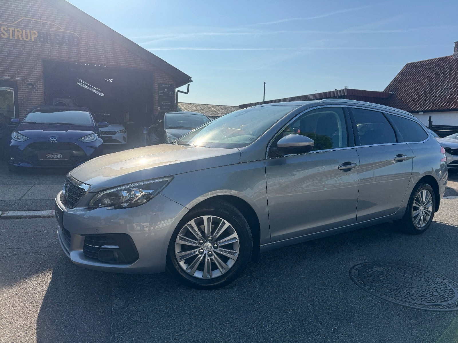 Peugeot 308 1,5 BlueHDi 130 Allure+ Sky SW