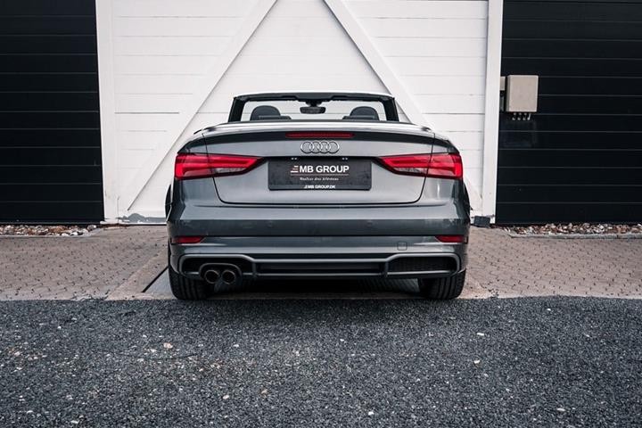Grå Audi A3 fra 2017