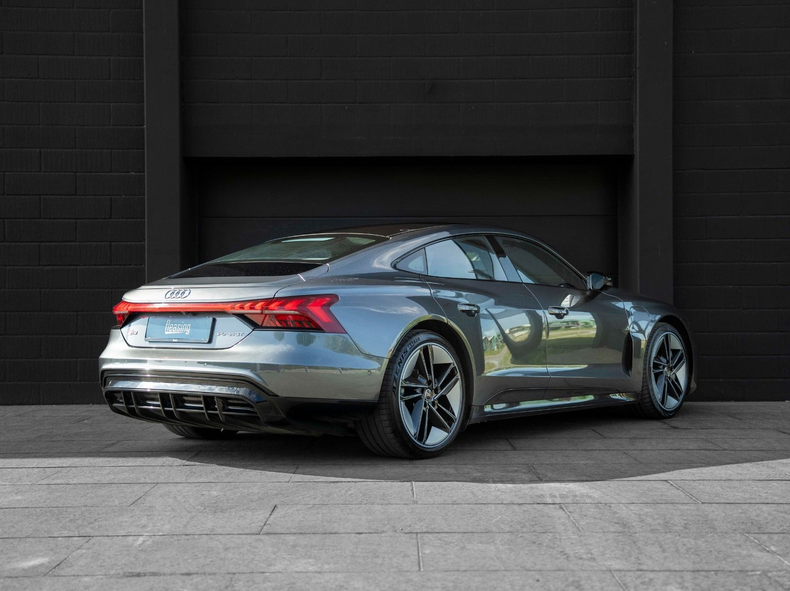 Grå Audi RS e-tron GT fra 2022