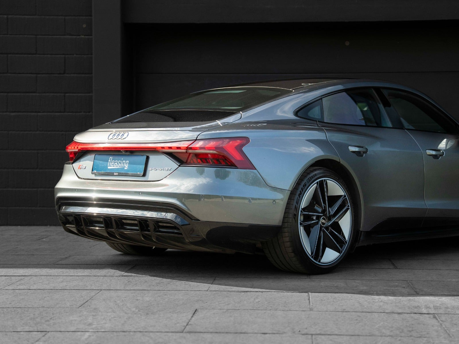 Grå Audi RS e-tron GT fra 2022