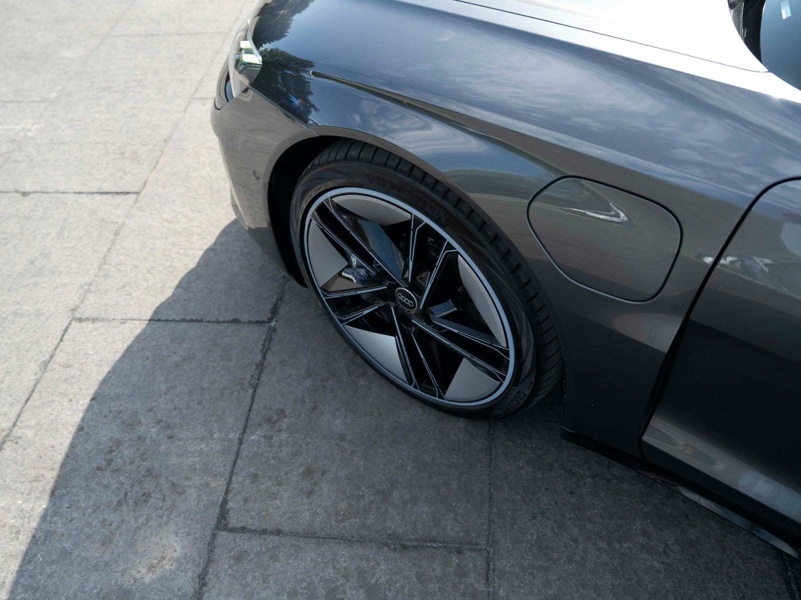 Grå Audi RS e-tron GT fra 2022