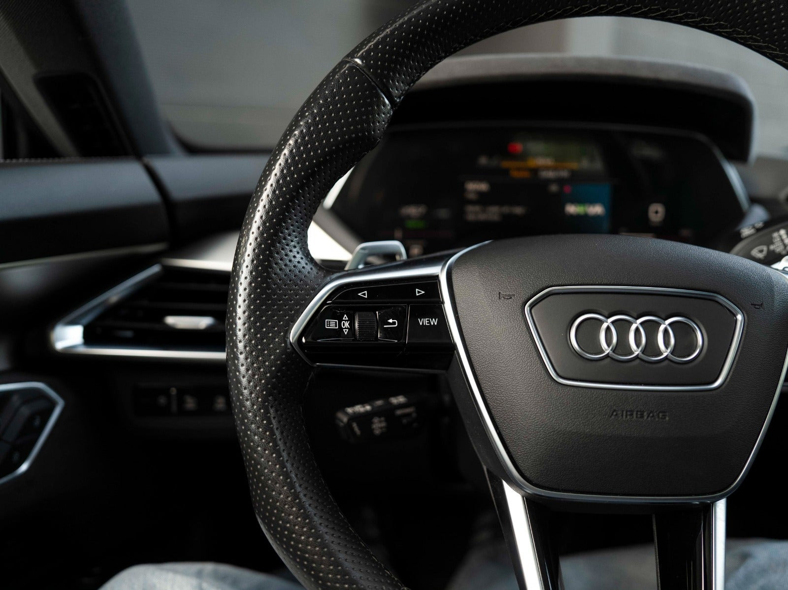 Grå Audi RS e-tron GT fra 2022