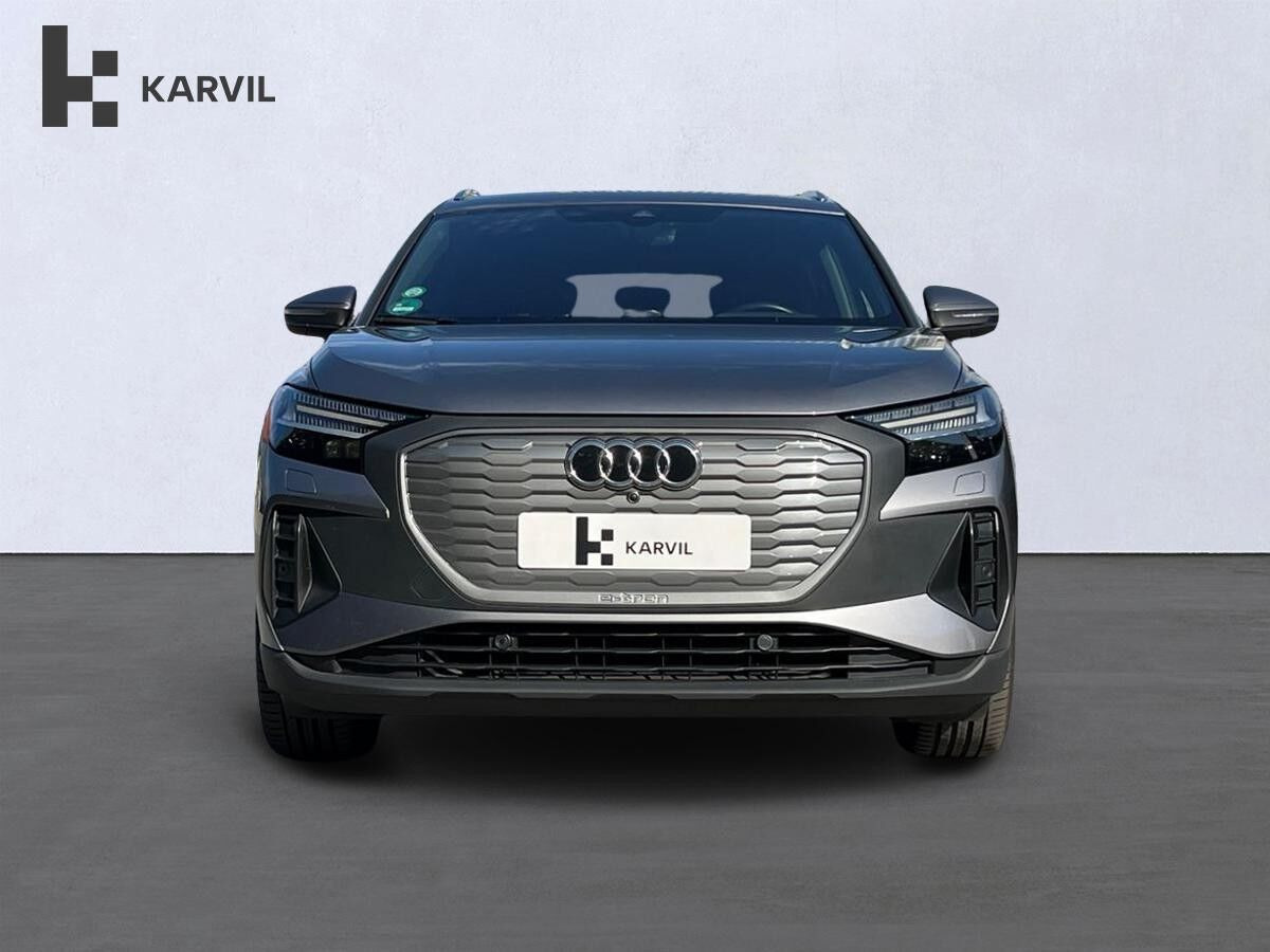 Grå Audi Q4 e-tron fra 2022