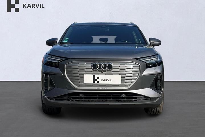 Grå Audi Q4 e-tron fra 2022