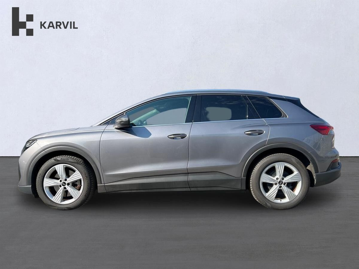 Grå Audi Q4 e-tron fra 2022