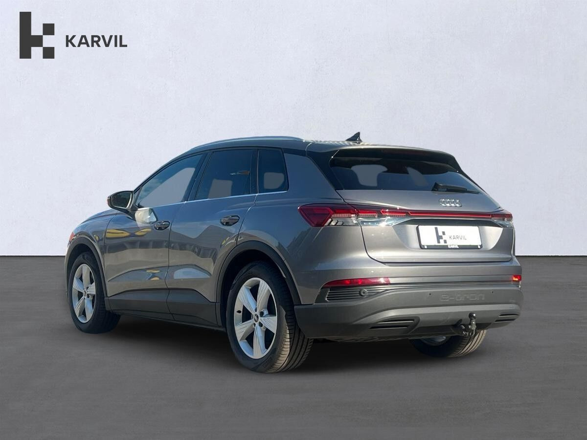 Grå Audi Q4 e-tron fra 2022