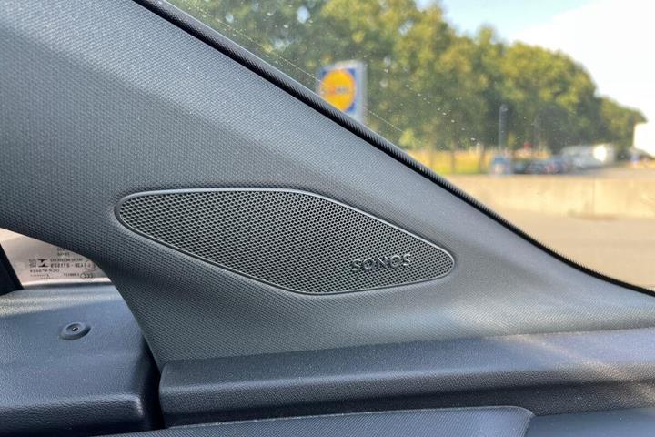 Grå Audi Q4 e-tron fra 2022
