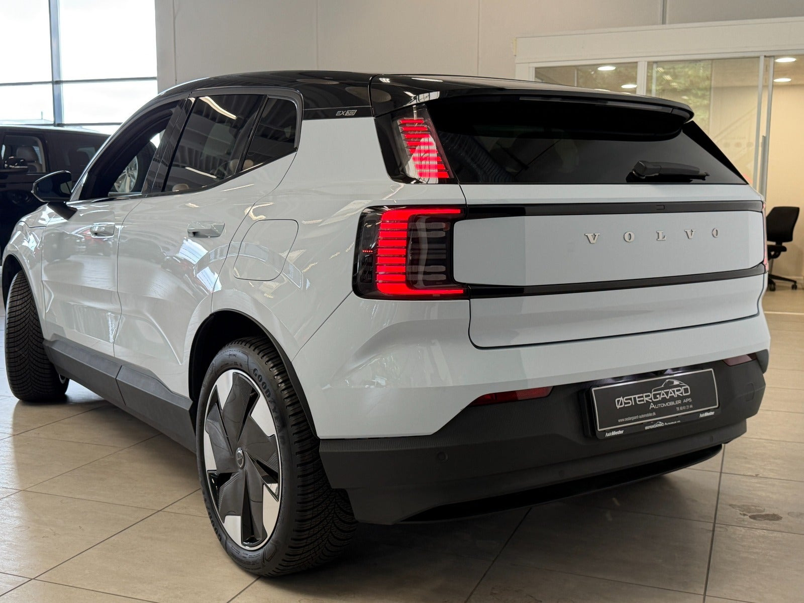 Blå Volvo EX30 fra 2024