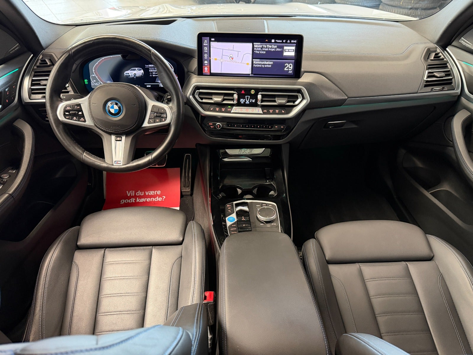 Hvid BMW iX3 fra 2024