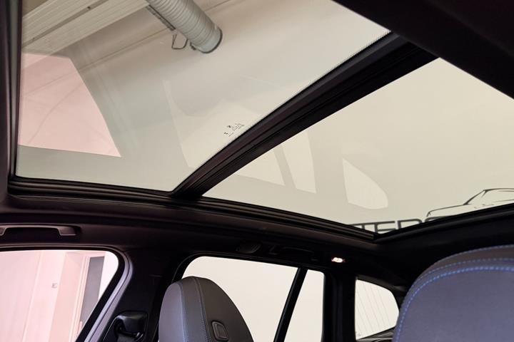 Hvid BMW iX3 fra 2024