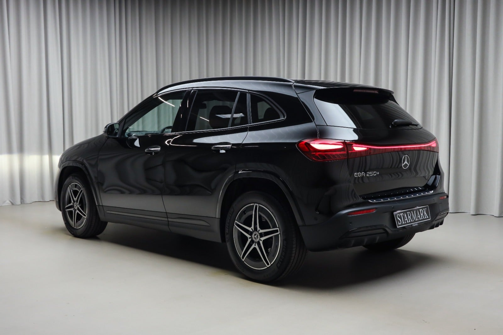 Sort Mercedes EQA250+ fra 2026