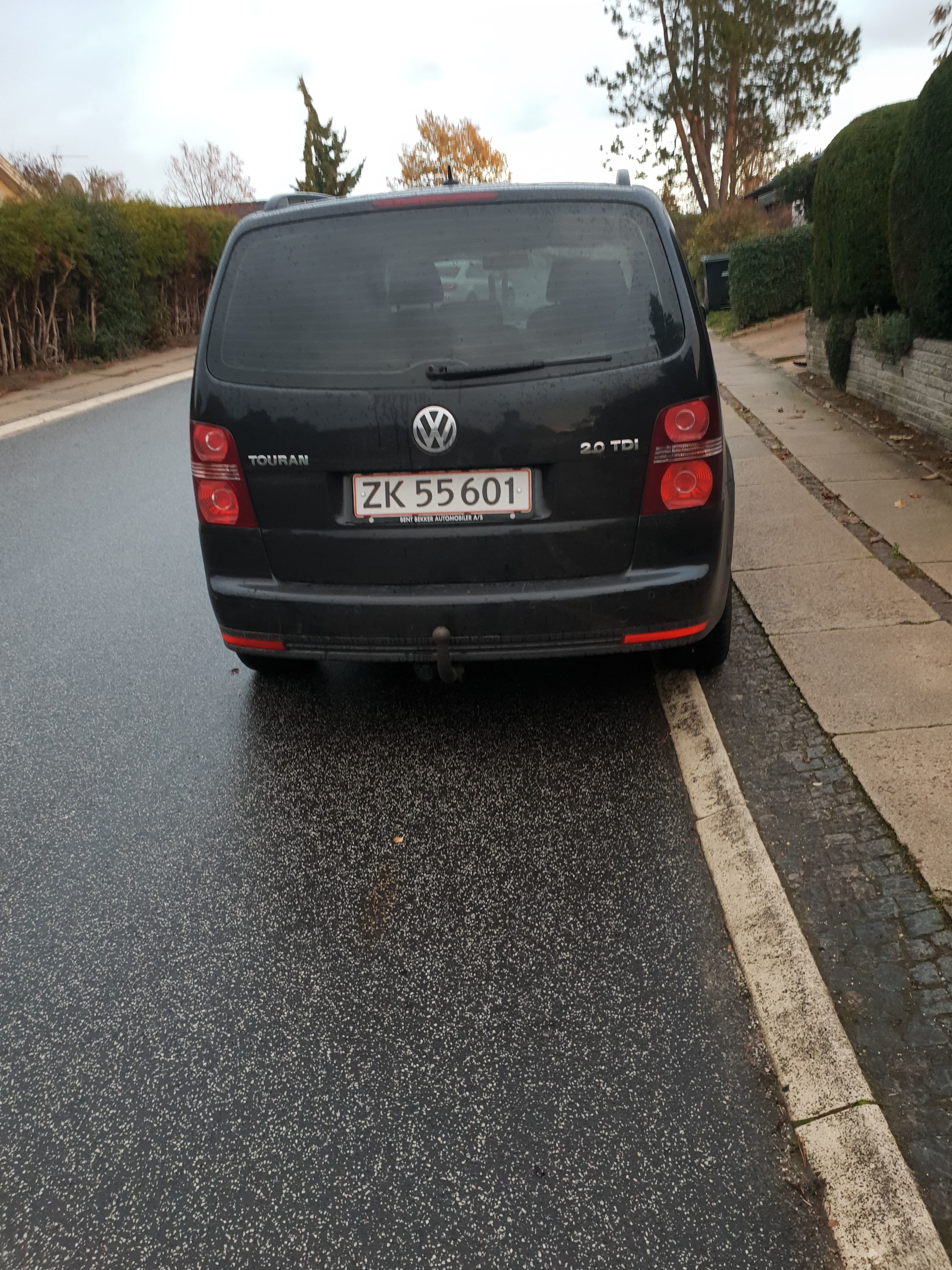 Sort VW Touran fra 2008