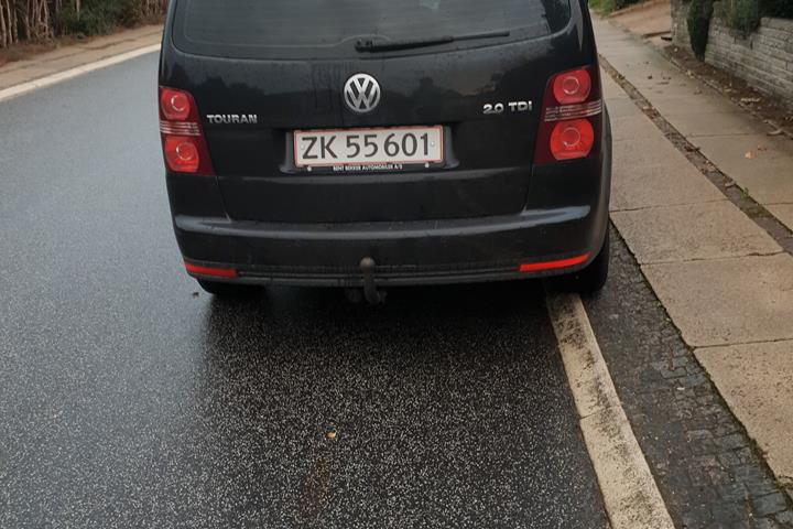 Sort VW Touran fra 2008