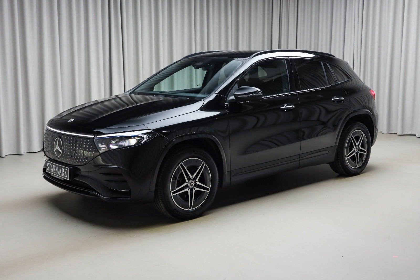 Sort Mercedes EQA250+ fra 2025