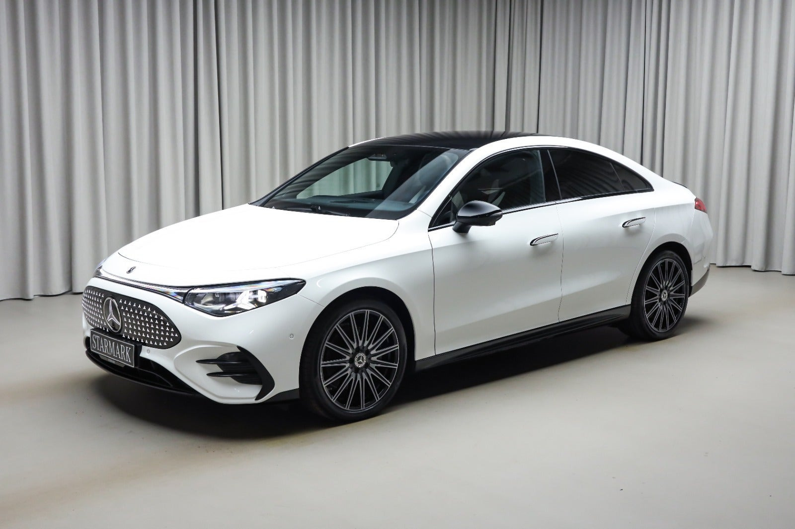 Hvid Mercedes CLA250+ fra 2025