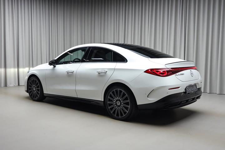 Hvid Mercedes CLA250+ fra 2025