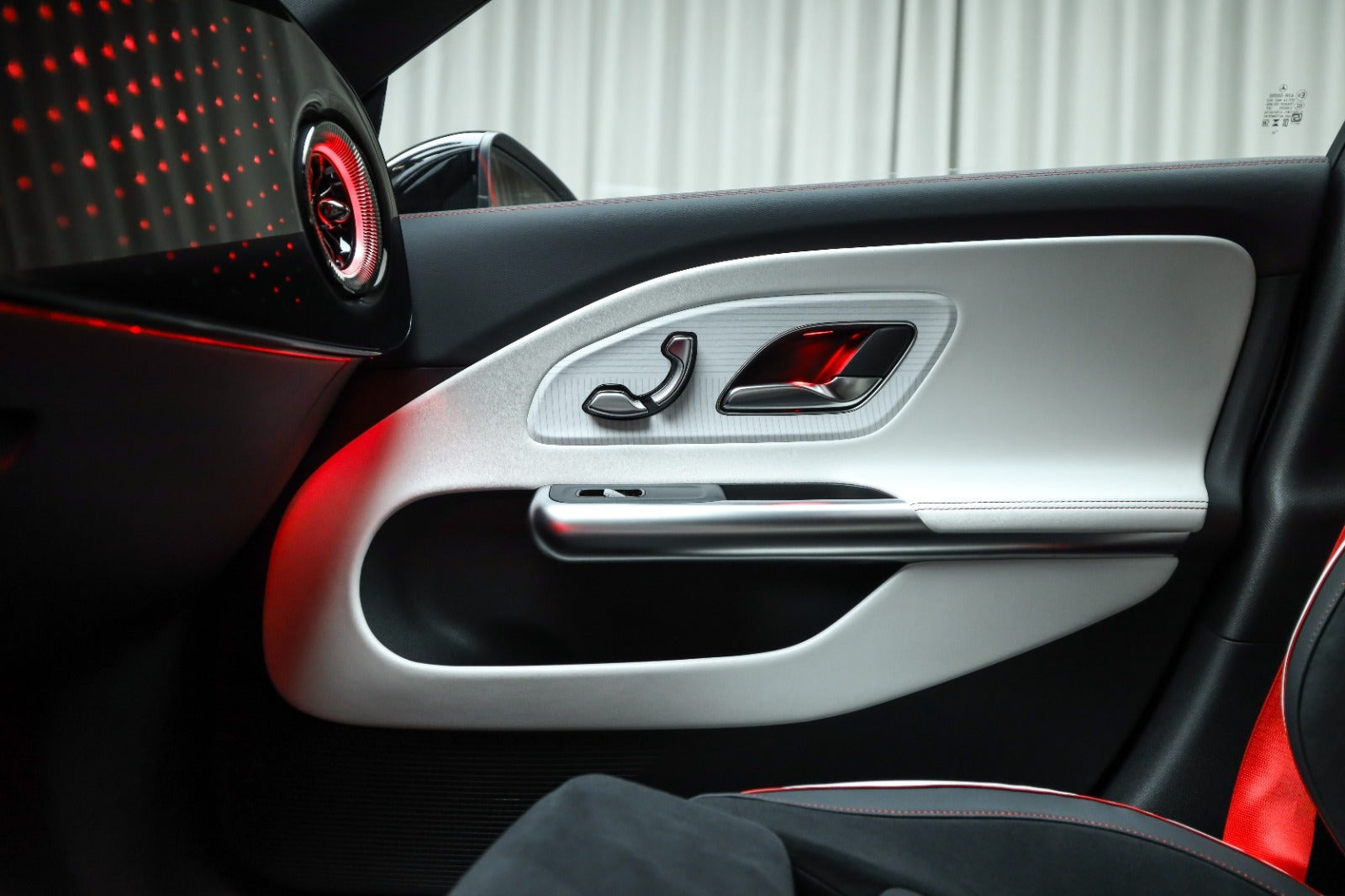 Hvid Mercedes CLA250+ fra 2025