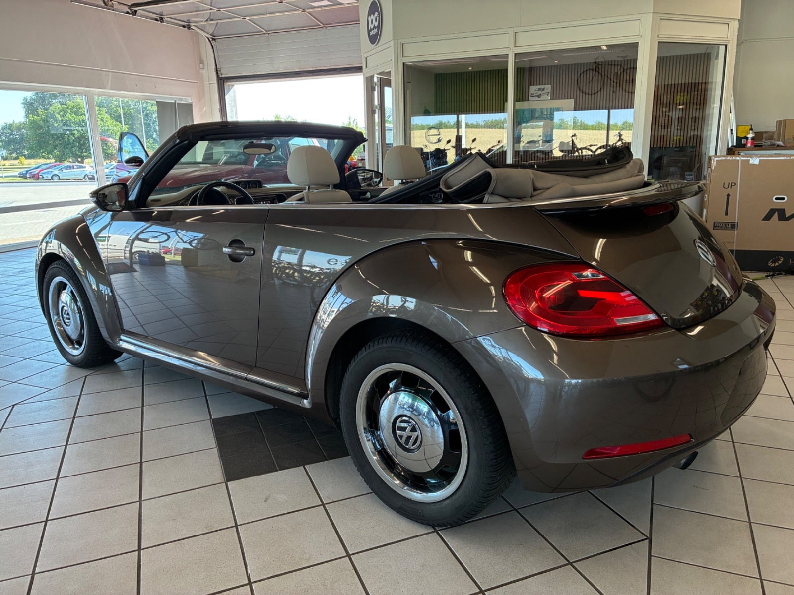 Brun VW The Beetle fra 2014