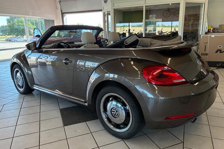 Brun VW The Beetle fra 2014